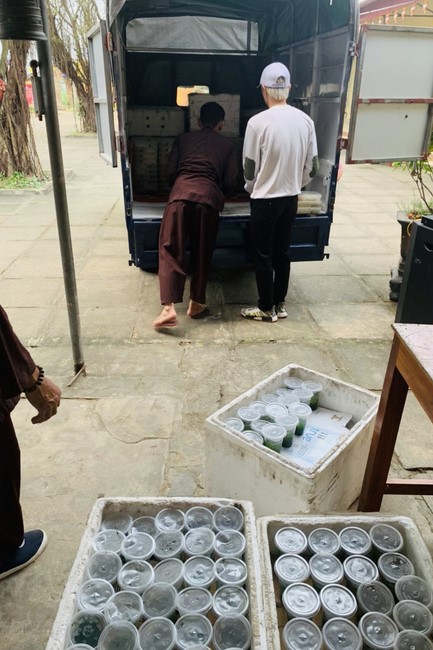 One-Day Retreat, and charity in the 1st day of lunar moon at Dong Cao Pagoda, Thanh Hoa