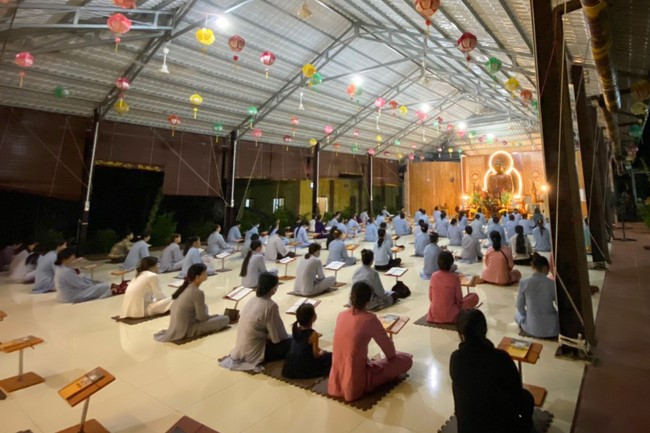 Repentant ceremony on (intercalary) Feb. 29th, Year of the Cat at  Suoi Phap Pagoda, Tay Ninh