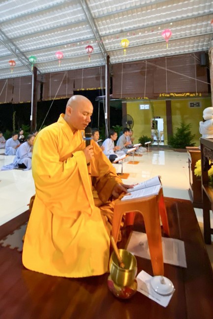 Repentant ceremony on (intercalary) Feb. 29th, Year of the Cat at  Suoi Phap Pagoda, Tay Ninh
