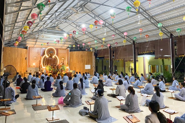 Repentant ceremony on (intercalary) Feb. 29th, Year of the Cat at  Suoi Phap Pagoda, Tay Ninh