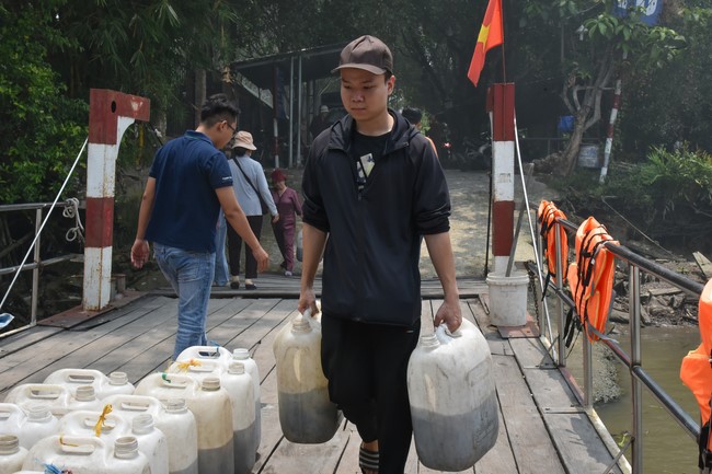 The Rite of Releasing creatures, Praying for Peace of  Toan Phat Company Limited at Ba Lua port in Cu Chi.