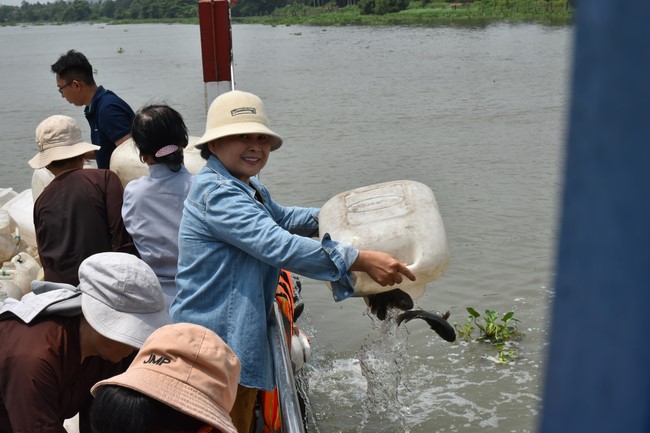 The Rite of Releasing creatures, Praying for Peace of  Toan Phat Company Limited at Ba Lua port in Cu Chi.