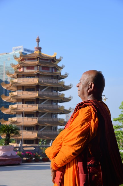 Visiting and exchanging Buddhist culture at Hoang Phap pagoda of Doctors of Buddhist Studies Thailand - India
