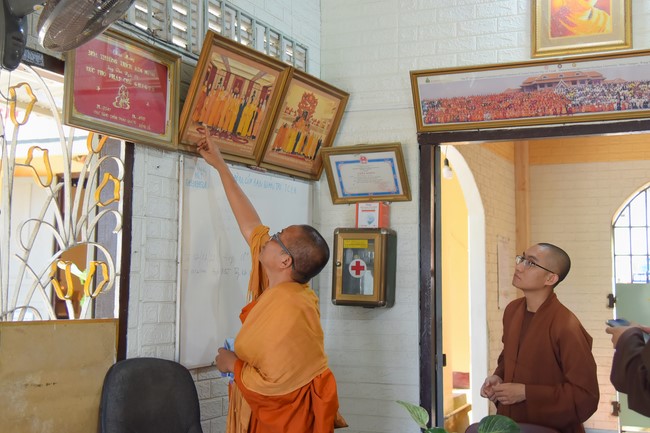 Visiting and exchanging Buddhist culture at Hoang Phap pagoda of Doctors of Buddhist Studies Thailand - India