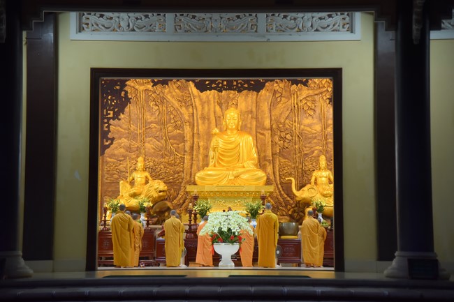 Visiting and exchanging Buddhist culture at Hoang Phap pagoda of Doctors of Buddhist Studies Thailand - India