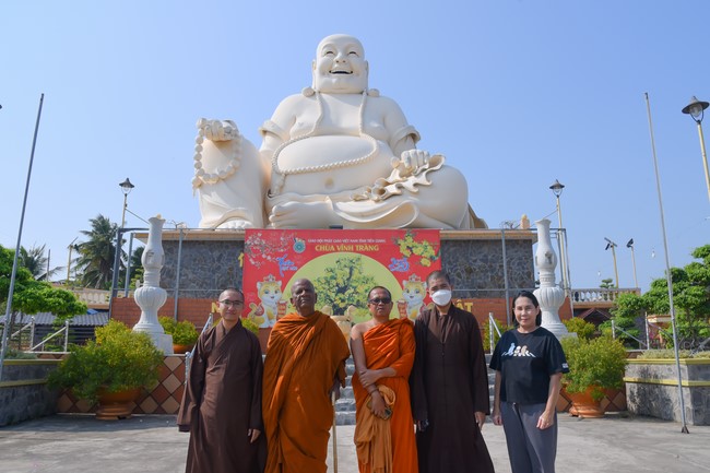 Visiting and exchanging Buddhist culture at Hoang Phap pagoda of Doctors of Buddhist Studies Thailand - India