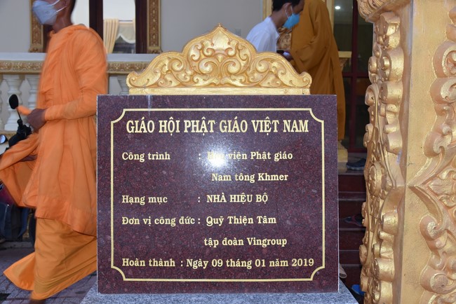 Inauguration ceremony of dining- room and offerings at Khmer Theravada Academy
