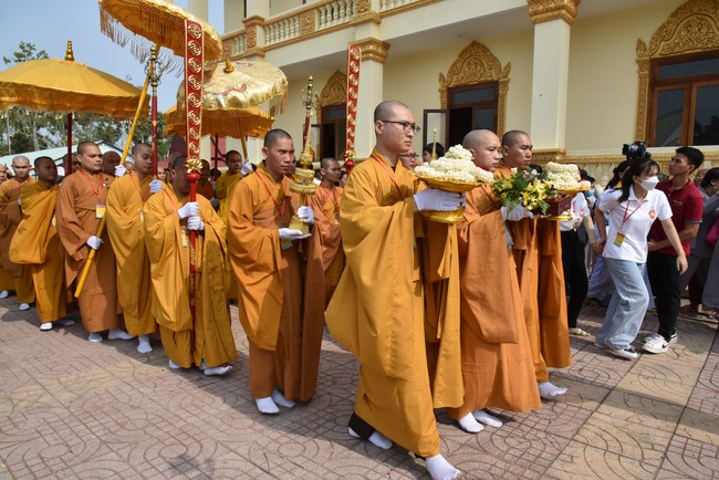 Inauguration ceremony of dining- room and offerings at Khmer Theravada Academy