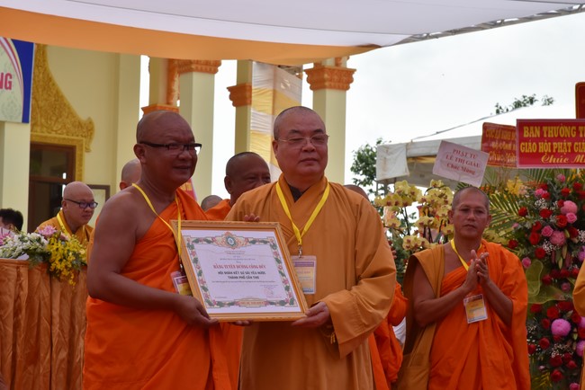 Inauguration ceremony of dining- room and offerings at Khmer Theravada Academy