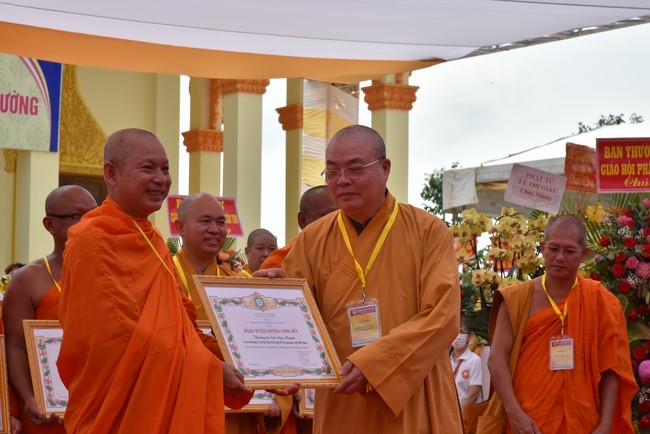 Inauguration ceremony of dining- room and offerings at Khmer Theravada Academy
