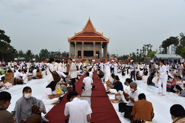 Inauguration ceremony of dining- room and offerings at Khmer Theravada Academy