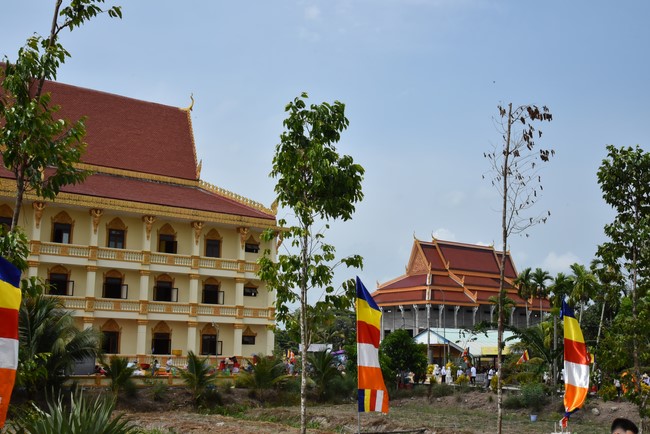 Inauguration ceremony of dining- room and offerings at Khmer Theravada Academy