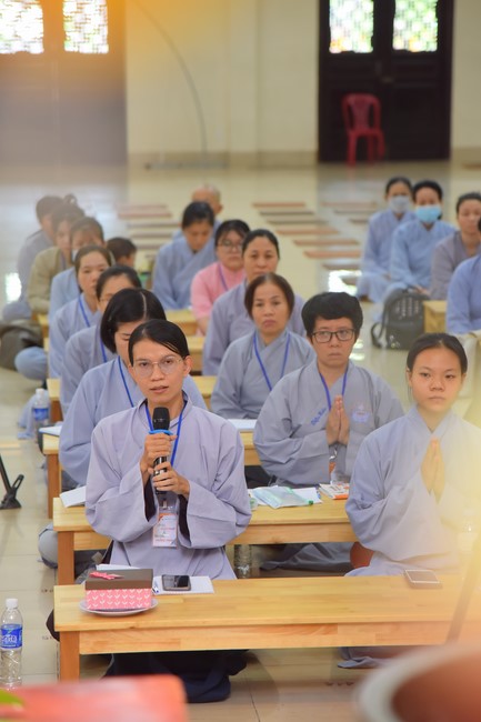 Dharma talk  A short - term vacation in the 1st day practice