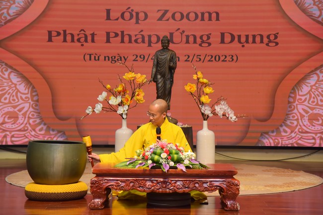 Dharma talk  A short - term vacation in the 1st day practice