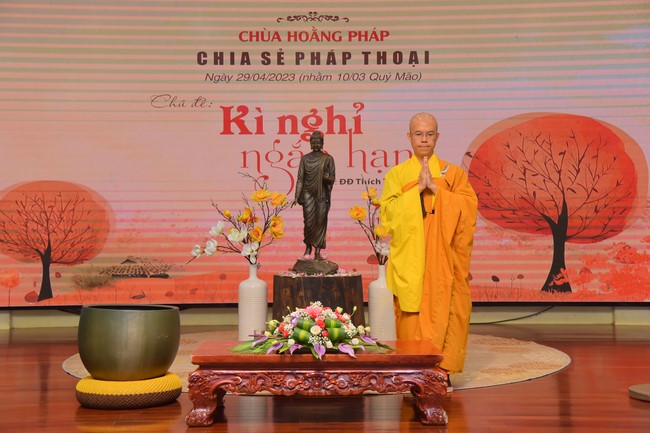 Dharma talk  A short - term vacation in the 1st day practice