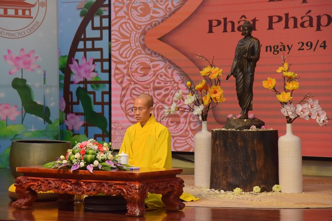 Dharma talk  A short - term vacation in the 1st day practice