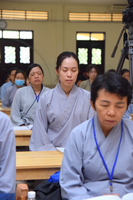 Dharma talk  A short - term vacation in the 1st day practice