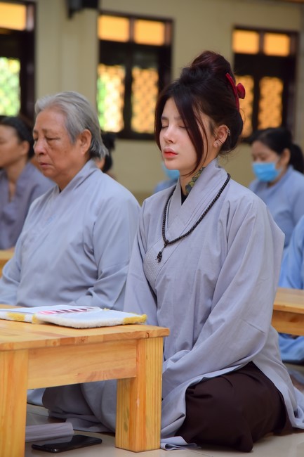 Dharma talk  A short - term vacation in the 1st day practice