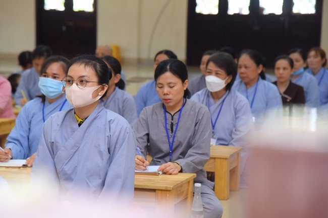 Dharma talk  A short - term vacation in the 1st day practice