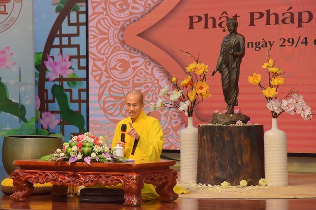 Dharma talk  A short - term vacation in the 1st day practice