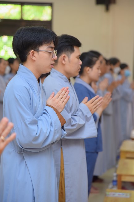 Dharma talk  A short - term vacation in the 1st day practice