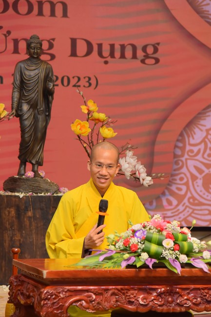 Dharma talk  A short - term vacation in the 1st day practice