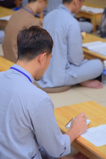 Dharma talk  A short - term vacation in the 1st day practice