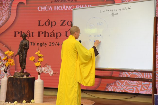 Dharma talk  A short - term vacation in the 1st day practice