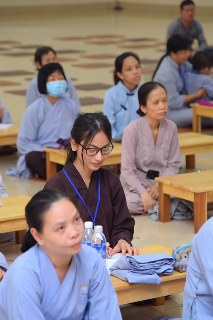 Dharma talk  A short - term vacation in the 1st day practice