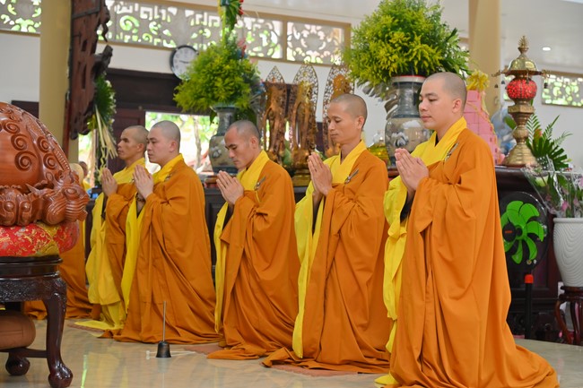 Wedding Ceremony at the pagoda