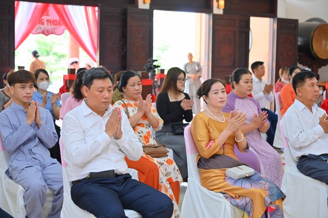 Wedding Ceremony at the pagoda