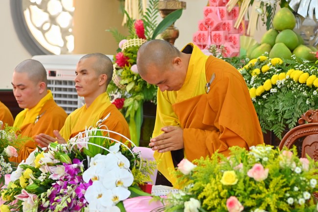 Wedding Ceremony at the pagoda