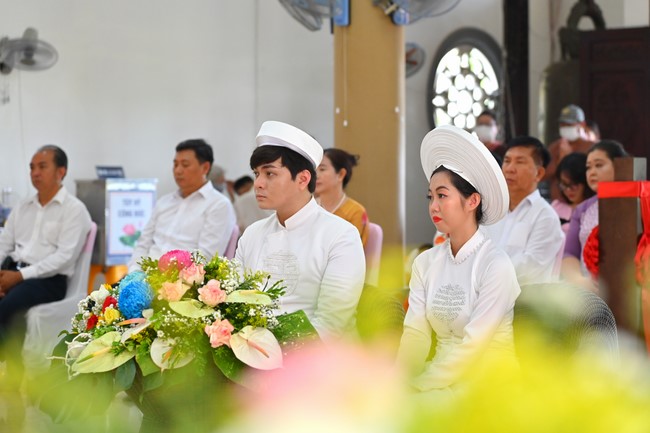 Wedding Ceremony at the pagoda