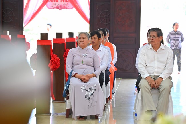 Wedding Ceremony at the pagoda