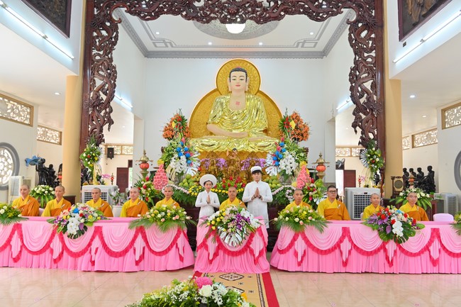 Wedding Ceremony at the pagoda