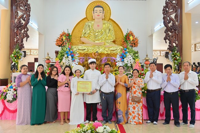 Wedding Ceremony at the pagoda
