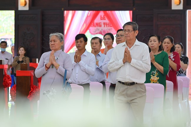 Wedding Ceremony at the pagoda