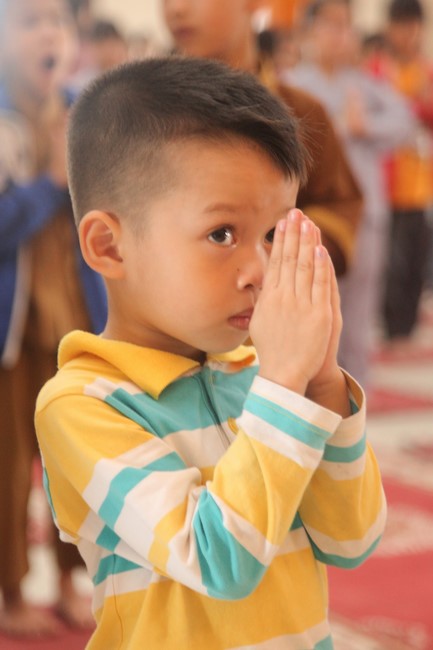 Youth towards Buddhism Retreat at Giai Lam pagoda, Ha Tinh
