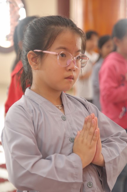 Youth towards Buddhism Retreat at Giai Lam pagoda, Ha Tinh