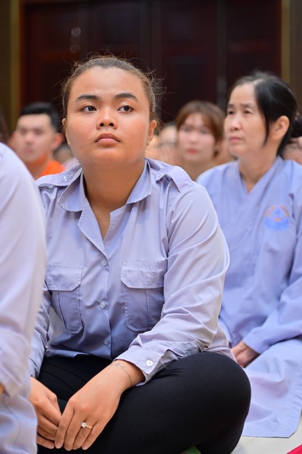 Visit and preach a Dharma talk at Hoang Phap pagoda of Ven. Pomnyun Sunim and Sr Giac Le Hieu