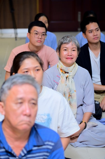 Visit and preach a Dharma talk at Hoang Phap pagoda of Ven. Pomnyun Sunim and Sr Giac Le Hieu