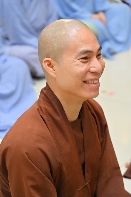 Visit and preach a Dharma talk at Hoang Phap pagoda of Ven. Pomnyun Sunim and Sr Giac Le Hieu