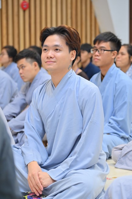 Visit and preach a Dharma talk at Hoang Phap pagoda of Ven. Pomnyun Sunim and Sr Giac Le Hieu