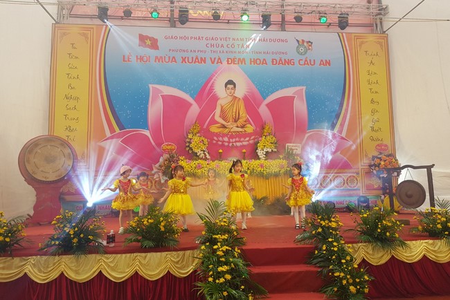 Chùa Cổ Tân - Hải Dương: Lễ hội truyền thống và đêm Hội hoa đăng cầu an