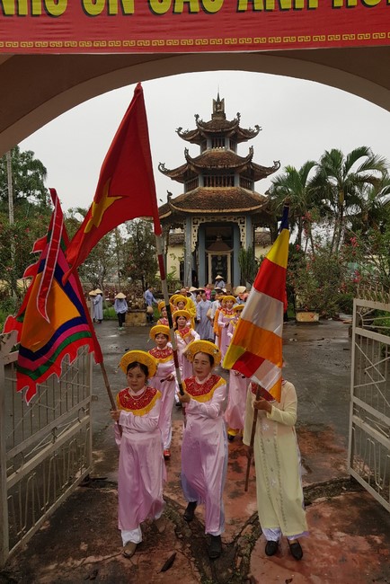 Chùa Cổ Tân - Hải Dương: Lễ hội truyền thống và đêm Hội hoa đăng cầu an