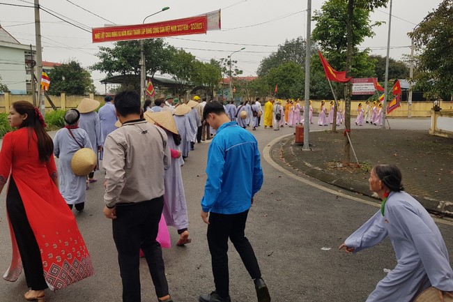 Chùa Cổ Tân - Hải Dương: Lễ hội truyền thống và đêm Hội hoa đăng cầu an