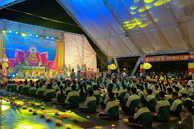 Chùa Cổ Tân - Hải Dương: Lễ hội truyền thống và đêm Hội hoa đăng cầu an