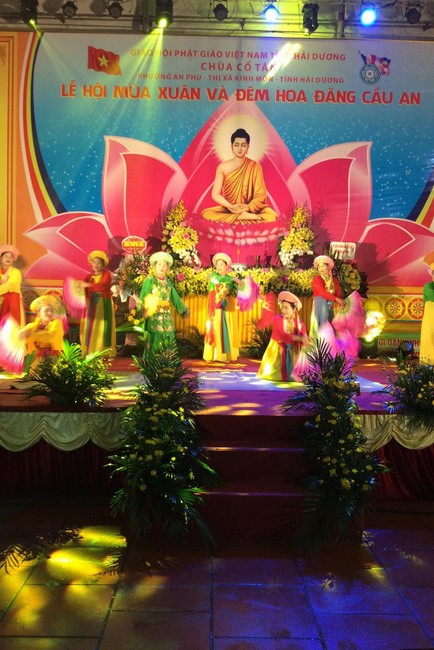 Chùa Cổ Tân - Hải Dương: Lễ hội truyền thống và đêm Hội hoa đăng cầu an