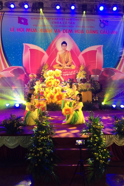 Chùa Cổ Tân - Hải Dương: Lễ hội truyền thống và đêm Hội hoa đăng cầu an