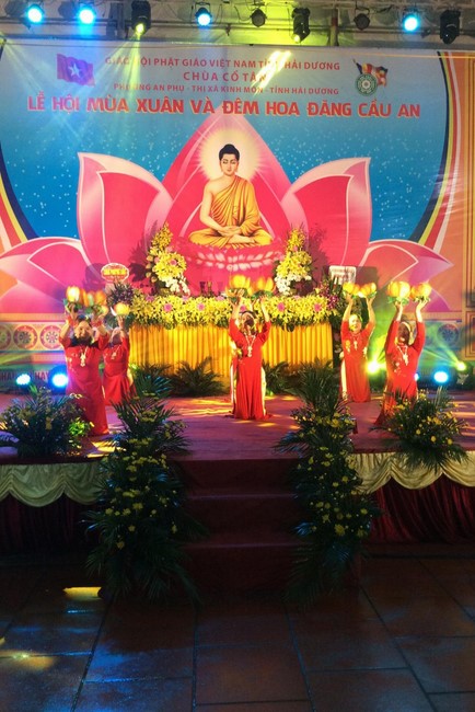 Chùa Cổ Tân - Hải Dương: Lễ hội truyền thống và đêm Hội hoa đăng cầu an